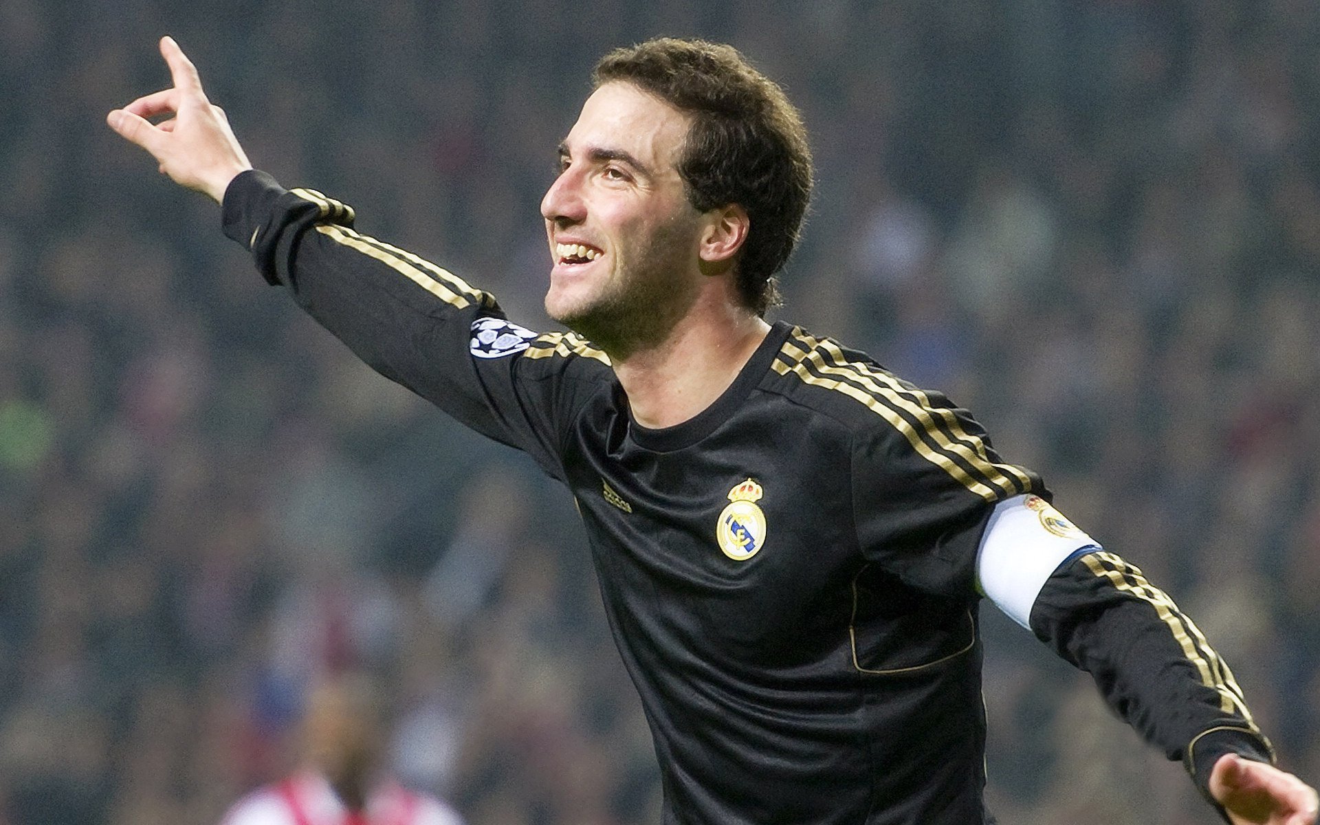 中国官方网站-浓眉哥在尤文图斯比赛中爆冷，挺进下一轮引发热议！  第2张